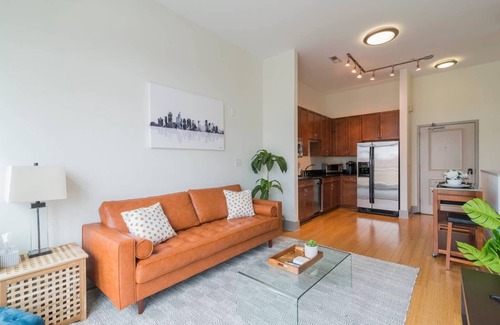 Dilworth Apartment | City views in the heart of Dilworth & South End/Fast Wifi/Spectrum tv,