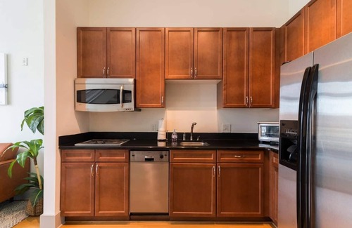 Dilworth Apartment | City views in the heart of Dilworth & South End/Fast Wifi/Spectrum tv,