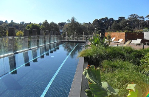 Abbotsford Apartment | City Views Riverside 2 Bed/2 Bath Resort apartment