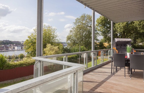 Flensburg Apartment | City villa with harbor panorama