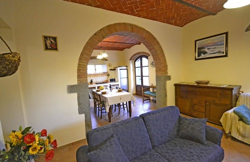 Cortona Apartment | City/Village Apartment in Cortona with 2 bedrooms sleeps 4