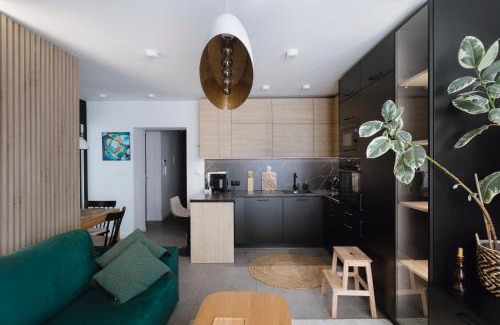 Warszawskie Apartment | City Zen Apartment Direct Route to Main Station