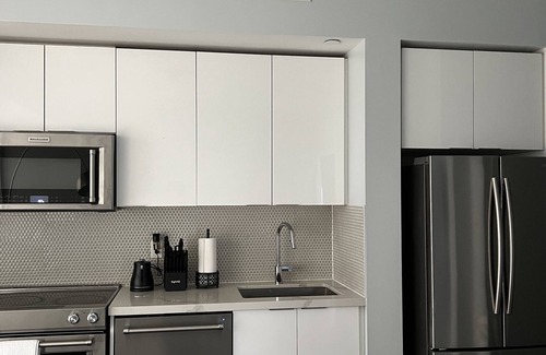 Downtown Toronto Hotel | Cityscape Luxury 1-bedroom