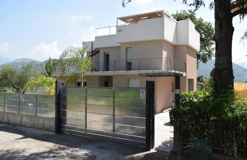Pellezzano House | Civic 11 Guest House