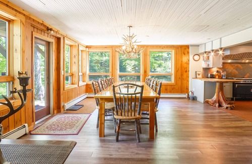 Clam Lake House | Clam Lake Lodge & Wapiti Cabin