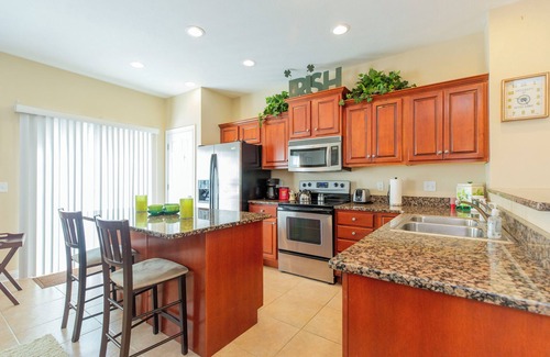Roseland House | Clancey's Place, a 3-bedroom luxury townhouse near Notre Dame & St. Mary’s!