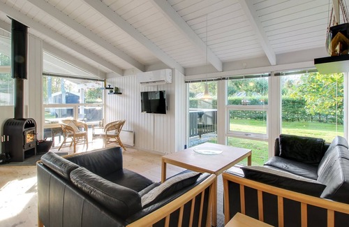 Hou House | "Clari" - 500m from the sea by Interhome