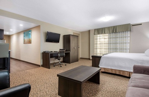 Brandon Hotel | Clarion Hotel & Suites