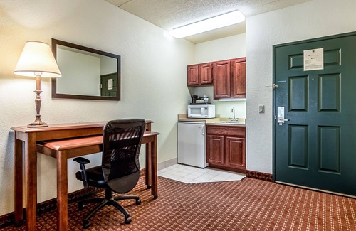 Madison Hotel | Clarion Suites at the Alliant Energy Center