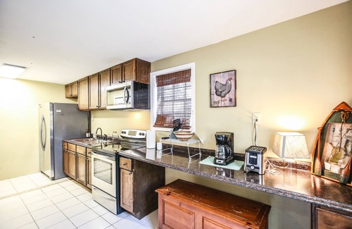 Appling Cottage | Clarks Hill, Thurmond, Lake, Waterfront, Boat Dock, Fishing, Wildwood, near ramp