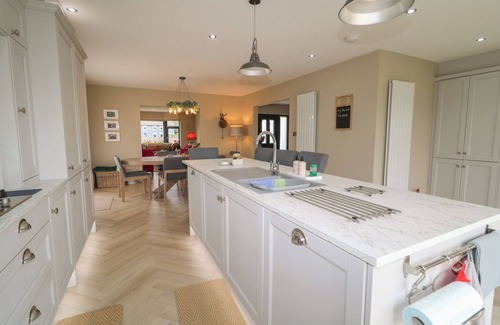 Limavady Cottage | CLARMES HOUSE, pet friendly, with a garden in Limavady