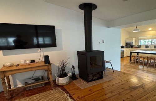 Hardys Bay House | Classic Beach and Bay Weekender