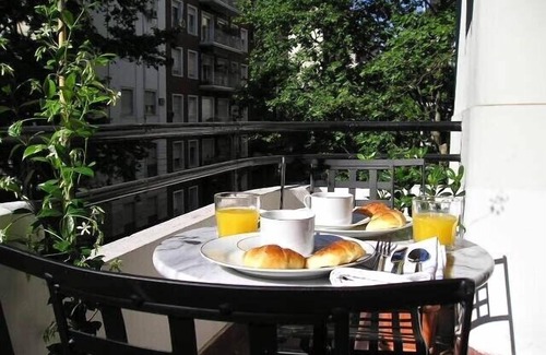 Palermo Apartment | Classic Beauty, Central Palermo,Near Everything-Incl Wifi & Ld