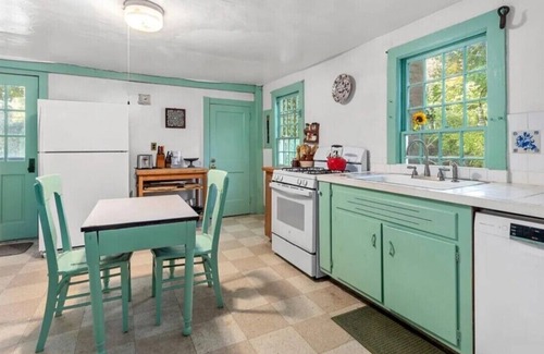 Sagaponack House | Classic Bridgehampton Farmhouse, ⅓ Mile to the Ocean in Sagaponack
