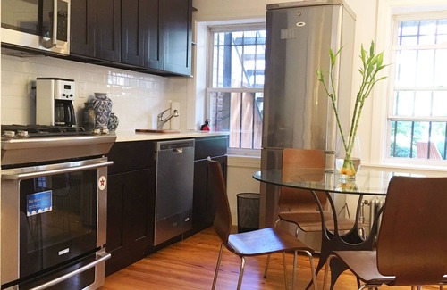 Bedford-Stuyvesant Apartment | Classic Brooklyn Garden Apartment With Easy Access to Manhattan