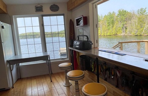 North Kawartha House | Classic Cottage on Chandos