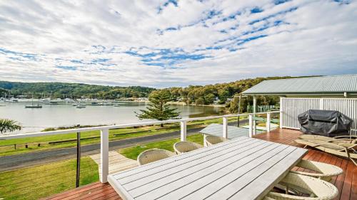 Hardys Bay House | 'Classic Cottage on the Bay' by Accom Holidays
