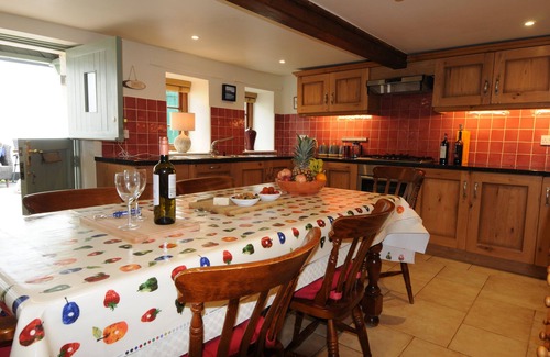 Charmouth Cottage | Classic-Cottage-Private Bathroom-Countryside view