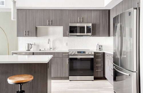 Central District Apartment | Classic Fremont 1BR w/Roof Deck, Pool & Spa, near TJ & WF, by Blueground