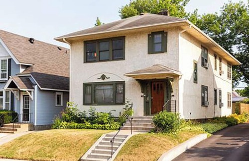 Merriam Park House | Classic Macalester Area St. Paul Duplex
