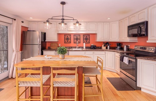 Stowe Ski Chalet | Classic Stowe Ski 3 Bedroom Chalet by RedAwning