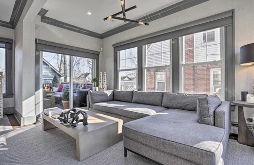 Teaneck House | Classic Teaneck Colonial Home with A Modern Touch