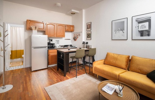 Park Slope Apartment | Classic Townhouse 1BD Park Slope, nr Prospect Park