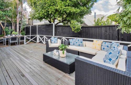 Ponsonby House | Classic Villa Retreat - Steps To Ponsonby Rd