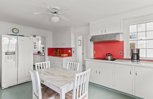 Brimfield House | Classic Waterfront Chatham Estate