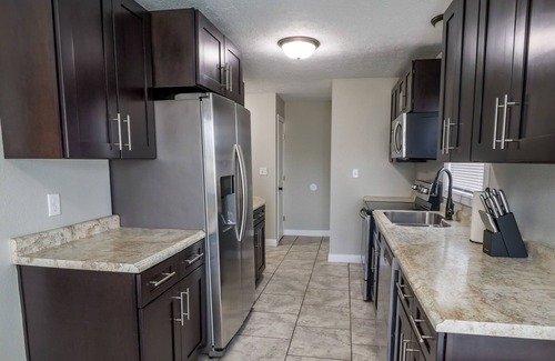 Lafayette House | Classy, Charming, Comfy 2 BR