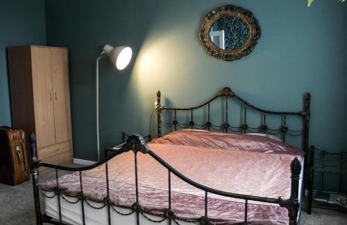 Old Town Apartment | Classy green Old town apartment
