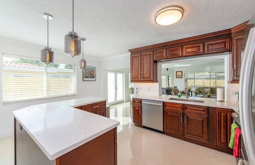 Lighthouse Point House | Classy Home in Lighthouse Point 1 min from Marina
