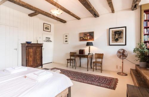 Burgwallen Nieuwe Zijde House | Classy Room 17th C Canalhouse
