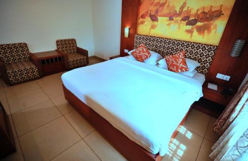 Chalakudy Hotel | Clay House