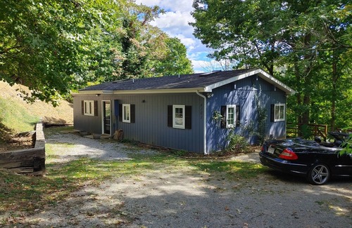 Pulaski House | Claytor Lake Hideaway