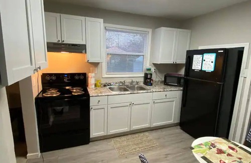 Lawrence House | Clean, adorable, remodeled, simple! No kids. ID is required.