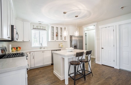 Lehi House | Clean and Quaint Getaway