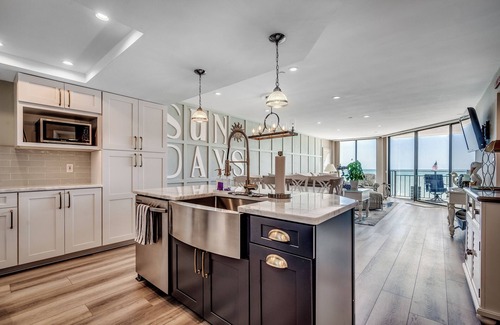 Garden City Condo | CLEAN & Coastal-Chic! Renovated Oceanfront Retreat w/Balcony & Pools