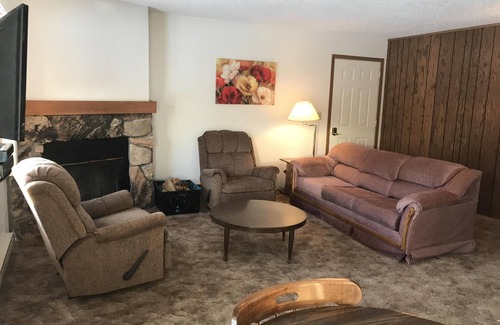 Wakefield Condo | Clean, Comfortable and Quiet Condo at the base of Jackson Creek Summit
