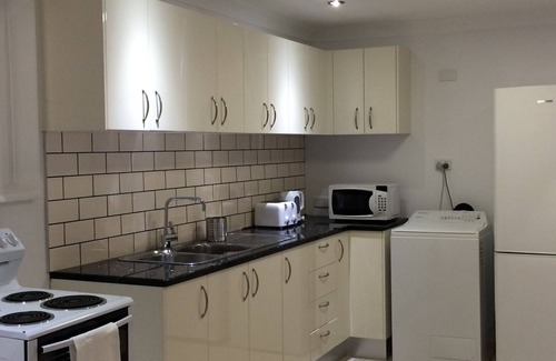Ashmore Apartment | Clean, Comfortable, Convenient & Central