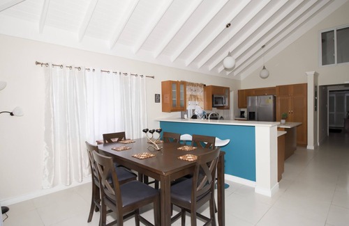 St. Ann's Bay Villa | Clean & Cozy 3 bedroom Villa — 5 min from the beach, close to major attractions