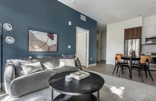 Wilshire Center Apartment | Clean Koreatown 2BR w/Gym, nr Shops, Dining & Metro, by Blueground