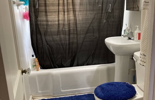 Saint Marys Allen County House | Clean private bedroom ☺️ Quite area couple minutes from downtown