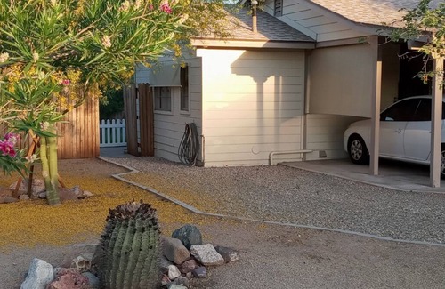 Camelback East House | Clean, Private Guestroom and Bath - Near Biltmore