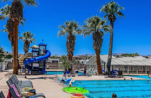 St. George Condo | Clean, Spacious lst Floor End Unit Las Palmas w/Great Views