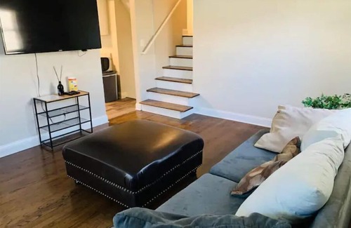 Hammond House | Clean, spacious, updated home, minutes to Casino