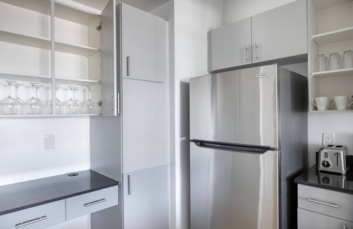 Cardozo Apartment | Clean U Street 1BR w/Gym & Rooftop, nr Metro & Dining, by Blueground