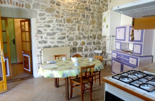 Saint-Paul-le-Jeune House | Clear waters, "le lavoir" guest house