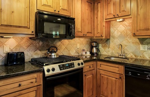 Tamarack Resort Cottage | Clearwater Cottage 87 at Tamarack Resort by Casago Mccall - Donerightmanagement