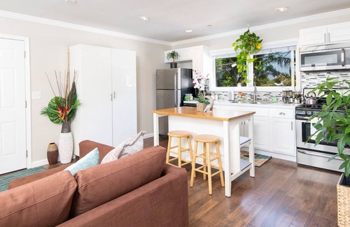 University Heights Cottage | Cleveland 16 by Avantstay Modern, Breezy Comfort in San Diego!